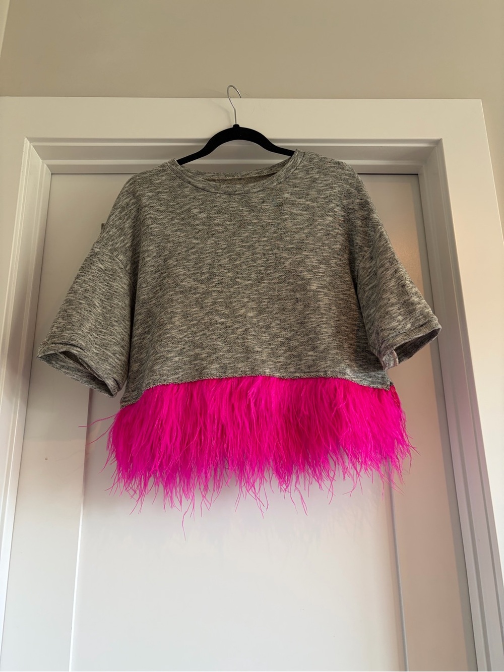 Le Superbe Women’s “house party” Gray top with Hot Pink ostrich Feather Hem